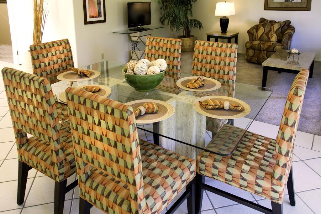 The Villas At Emerald Desert Desert Palms Room photo